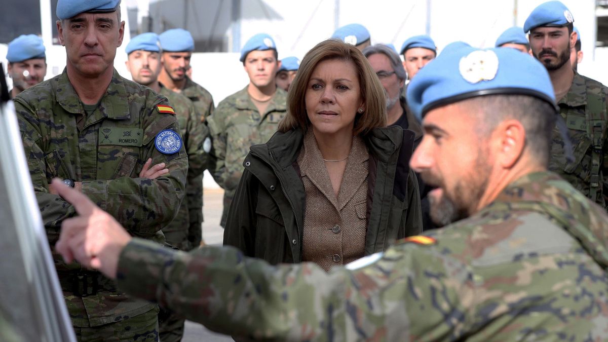 Cospedal se vuelca con las tropas en Líbano: "Sois la mejor carta credencial de España"
