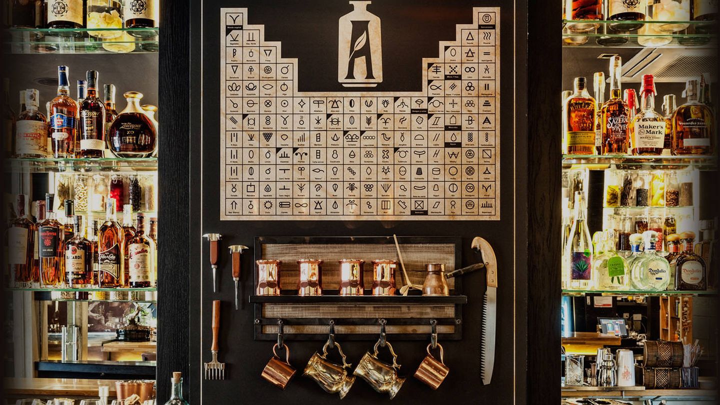 A imagen y semejanza de la que usaban los alquimistas, así es la tabla periódica que vas a encontrar en The Alchemix.  (Cortesía)