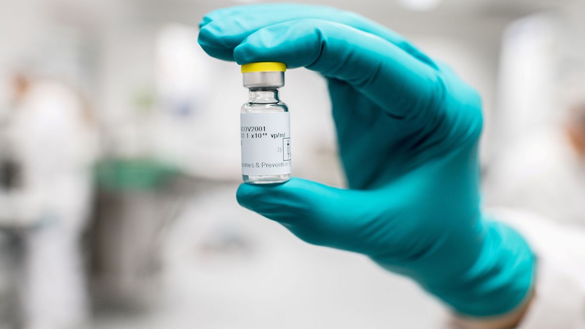  Janssen retrasa la llegada a Europa tras paralizar EEUU la vacunación por trombos