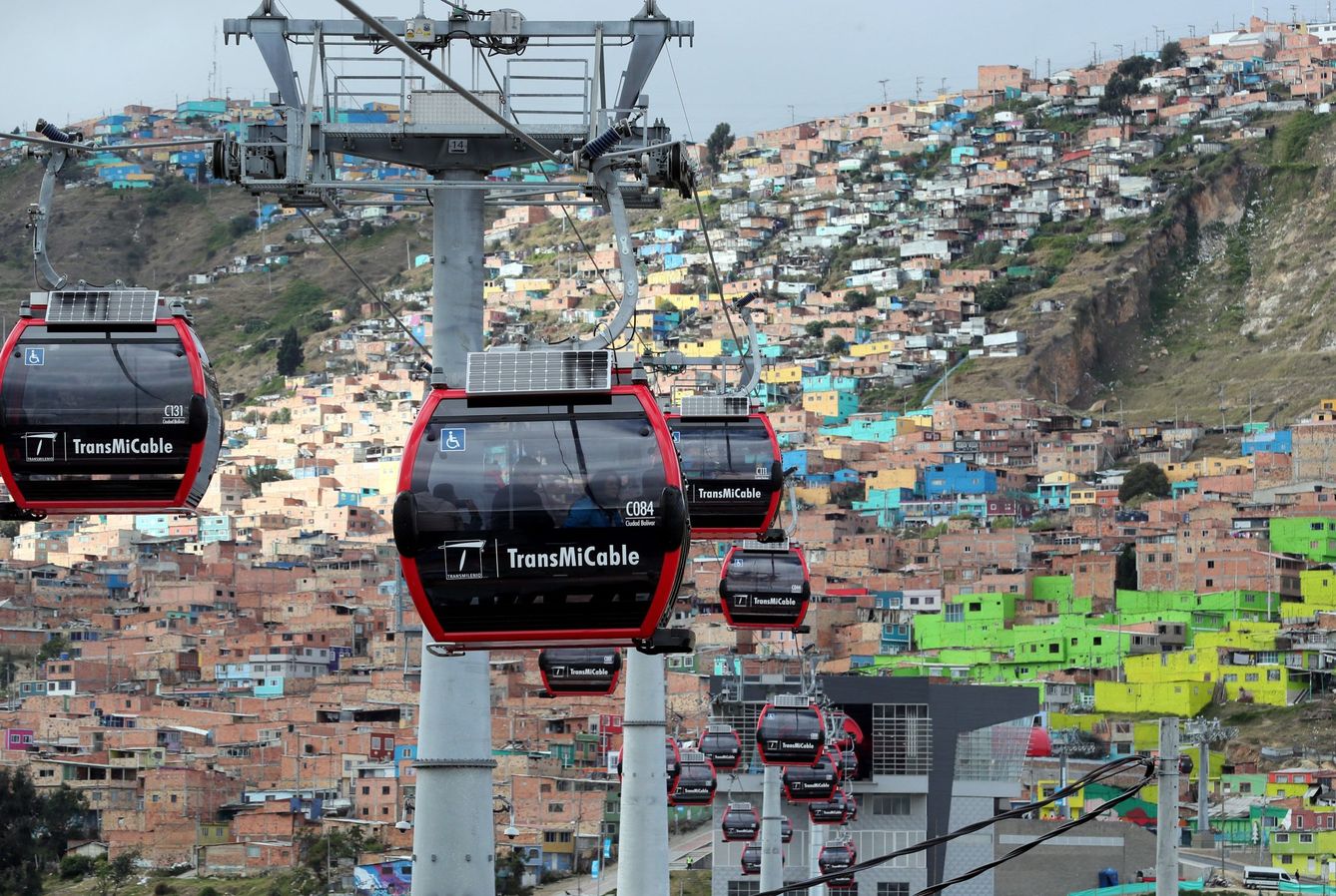 Teleférico en Bogotá que conecta las casas populares con el resto de la ciudad. (EFE)