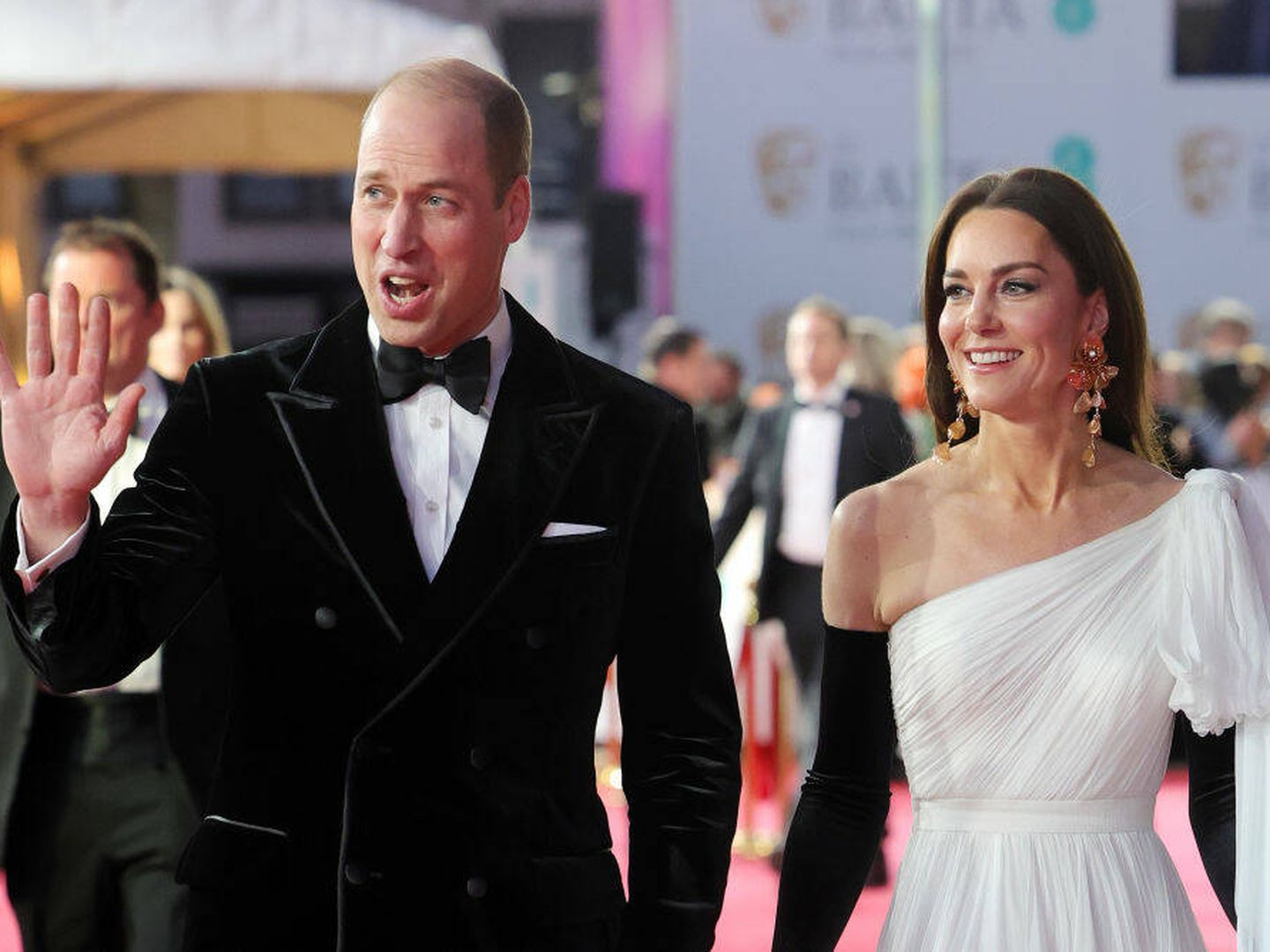 El príncipe Guillermo y Kate Middleton, a su llegada a la alfombra roja de los Premios Bafta 2023. (Getty)