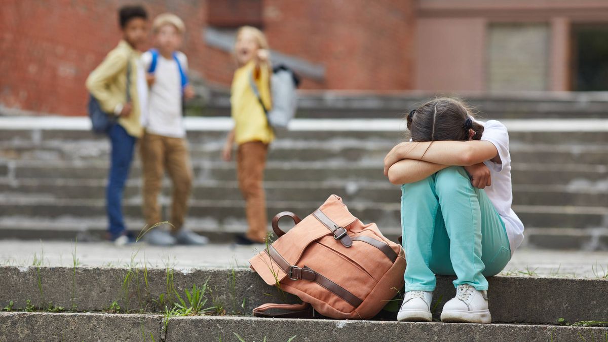Cómo sentir demasiada vergüenza en la infancia acaba afectando a tus relaciones de adulto