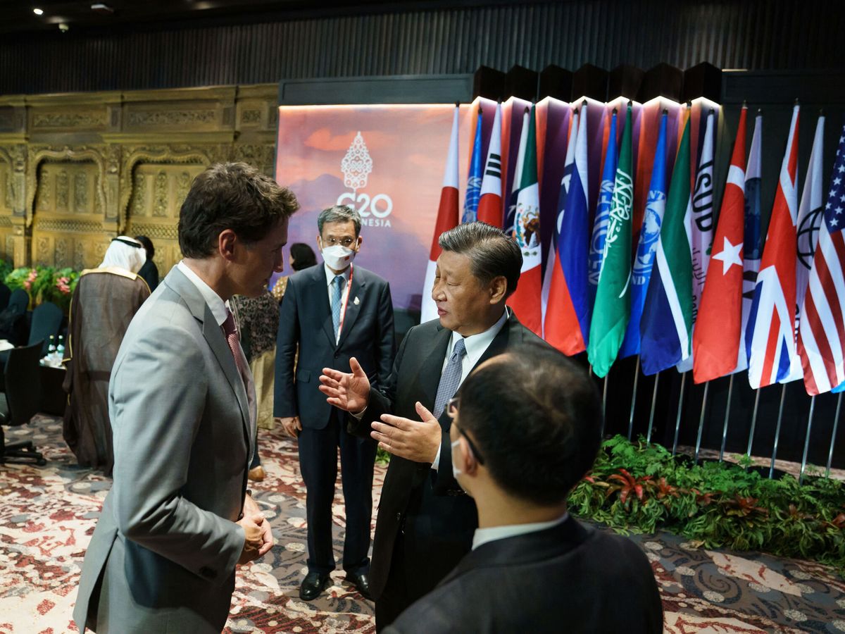 Foto: Justin Trudeau y Xi Jinping en la cumbre del G20 en Bali. (Reuters/Adam Scotti)