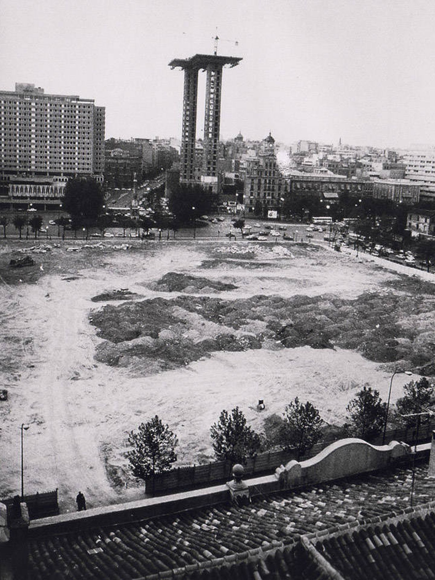 Obras de las Torres de Colón en 1970.