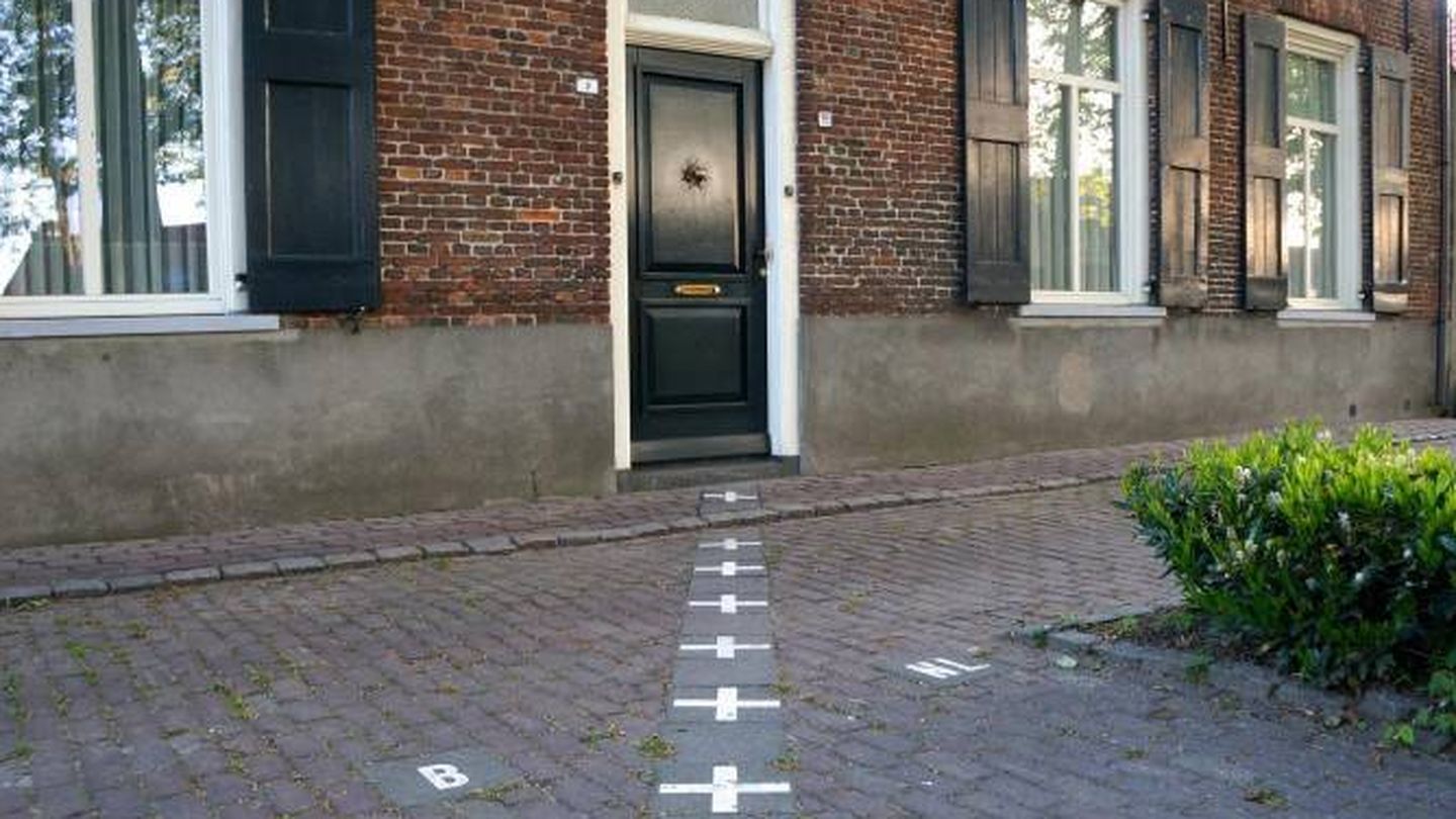 Casa construida justo en medio de la frontera entre Bélgica y Holanda