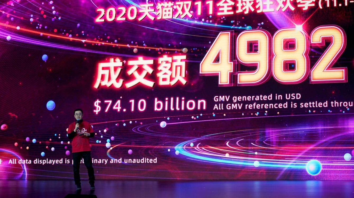 Foto: Momento de la gala que monta Alibaba para hacer recuento de sus ventas en el 11.11. (Reuters/Aly Song)