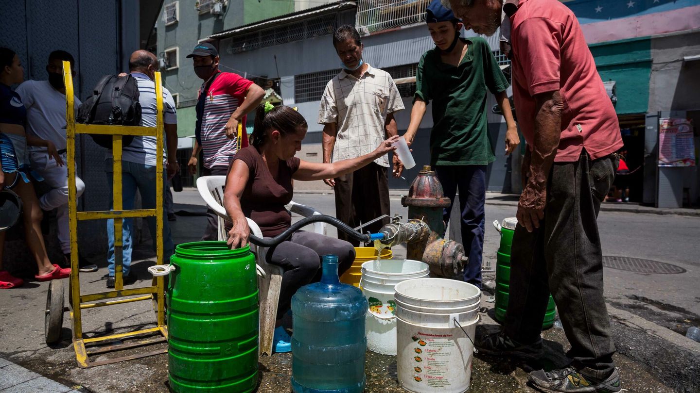Restricciones de agua en Caracas (EFE Miguel Gutiérrez)