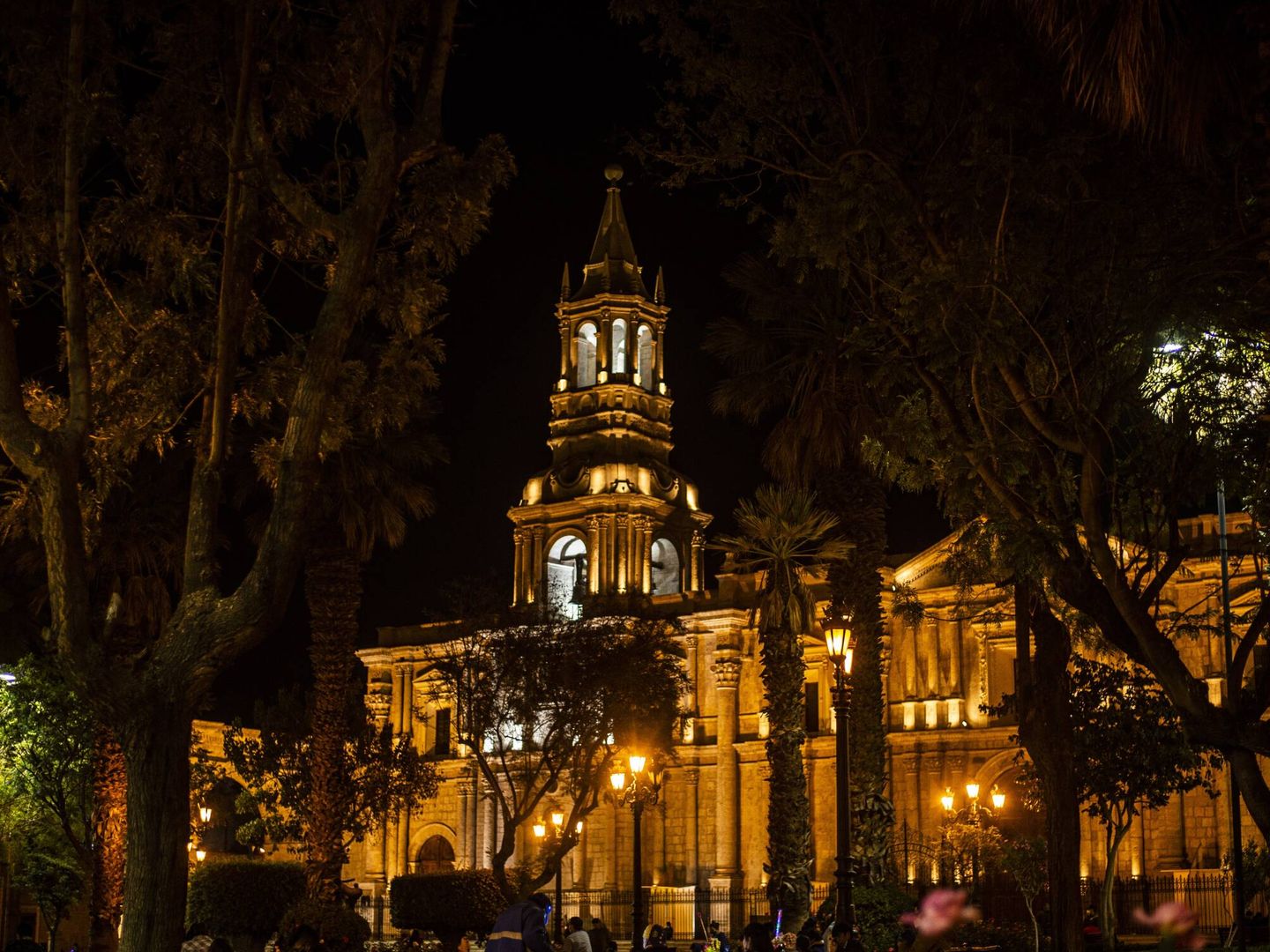 La Plaza de Armas de Arequipa. Ernesto Benavides del Solar 