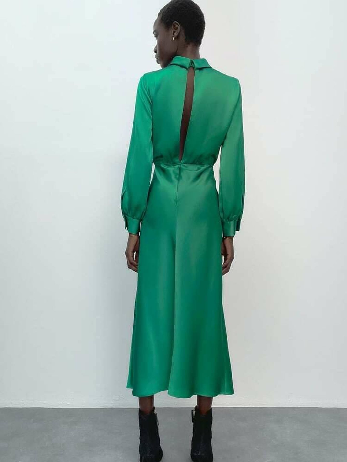 El vestido verde de Zara que tiene Vicky Martín Berrocal. (Cortesía)