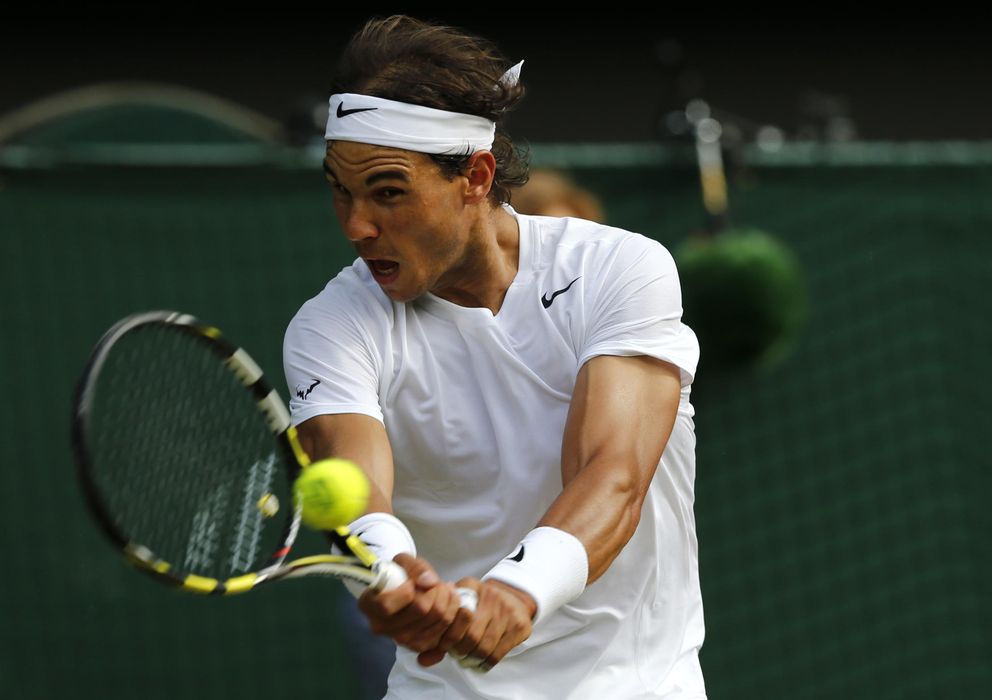 Foto: Rafa Nadal durante su último partido disputado en Wimbledon (AP).