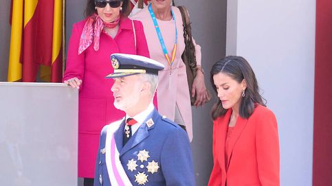 Felipe VI y Letizia, en Oviedo: el álbum de fotos que resume el desfile de las Fuerzas Armadas