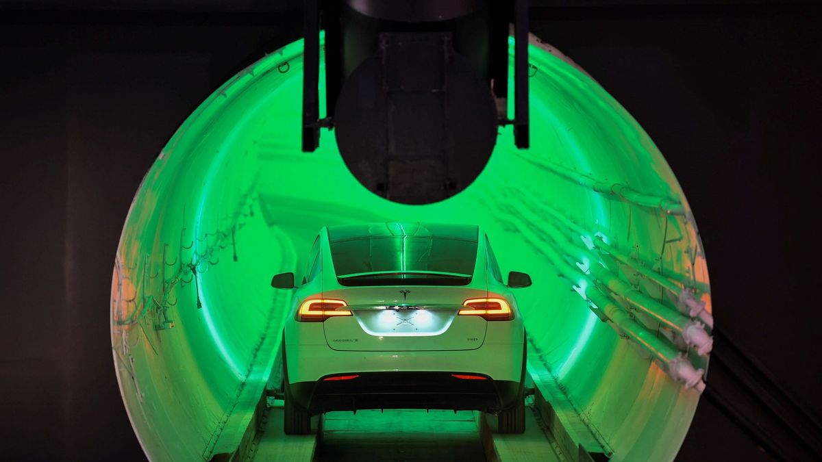 Musk inventa... los túneles. Su increíble idea contra el tráfico es un 'bluf' de la ingeniería