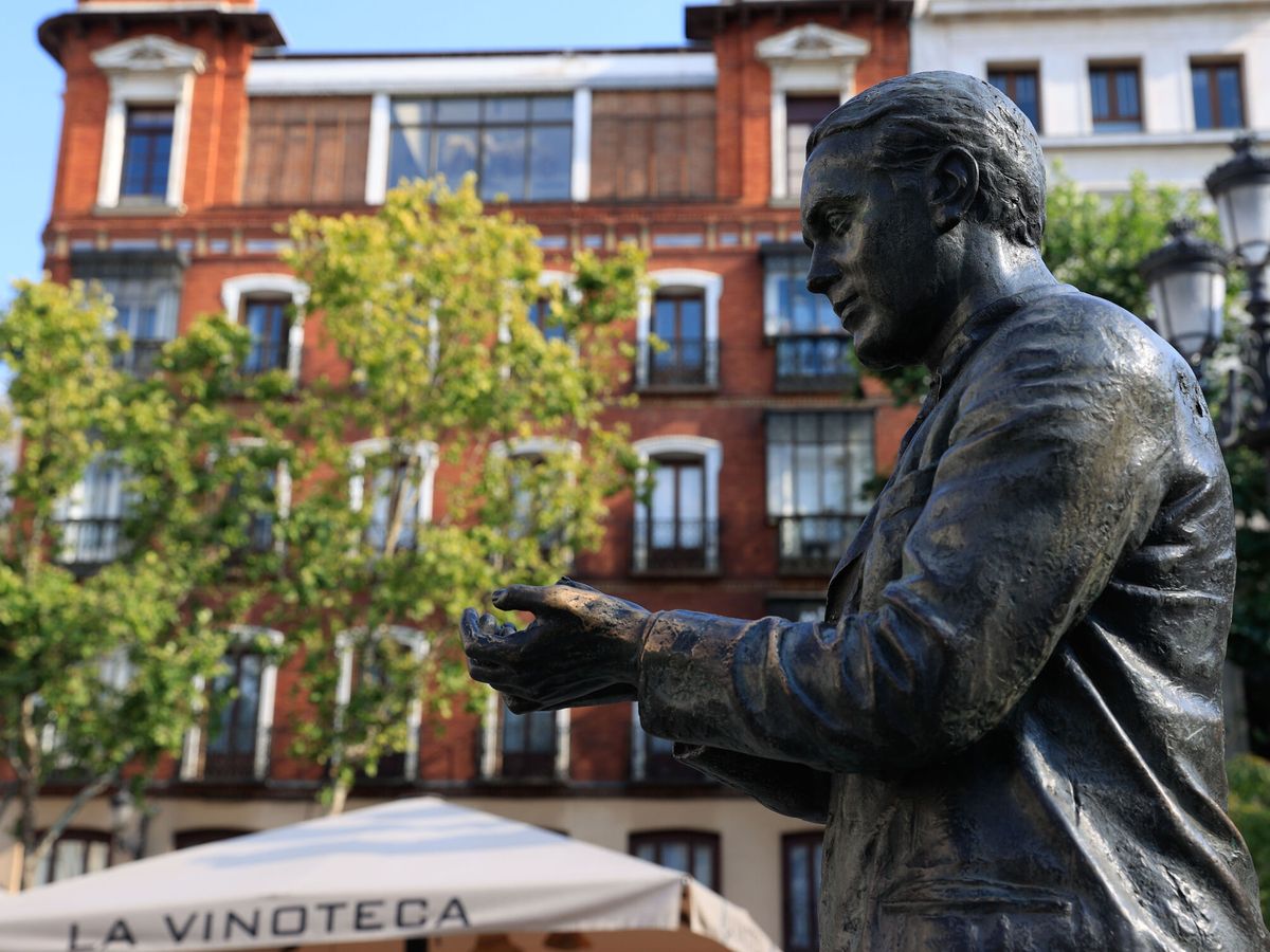 Foto: La estatua de Federico García Lorca en Madrid. (EFE/ Zipi)
