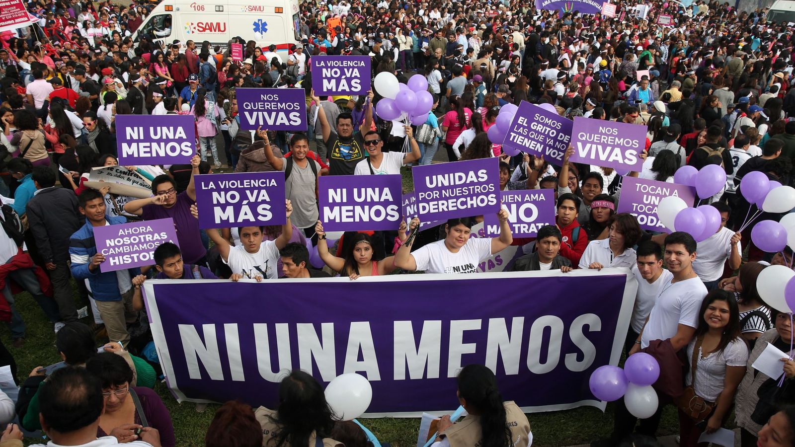 Foto: La violencia de género no entiende de países. En la imagen, una manifestación contra lacra en Perú. (Efe)