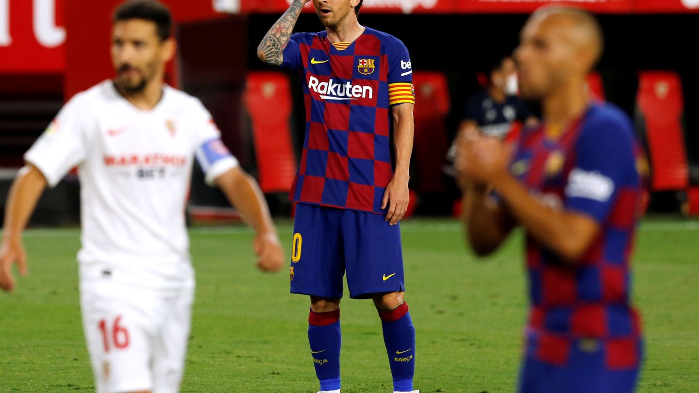 Messi durante una acción en el partido del Sánchez Pizjuán. (Efe)