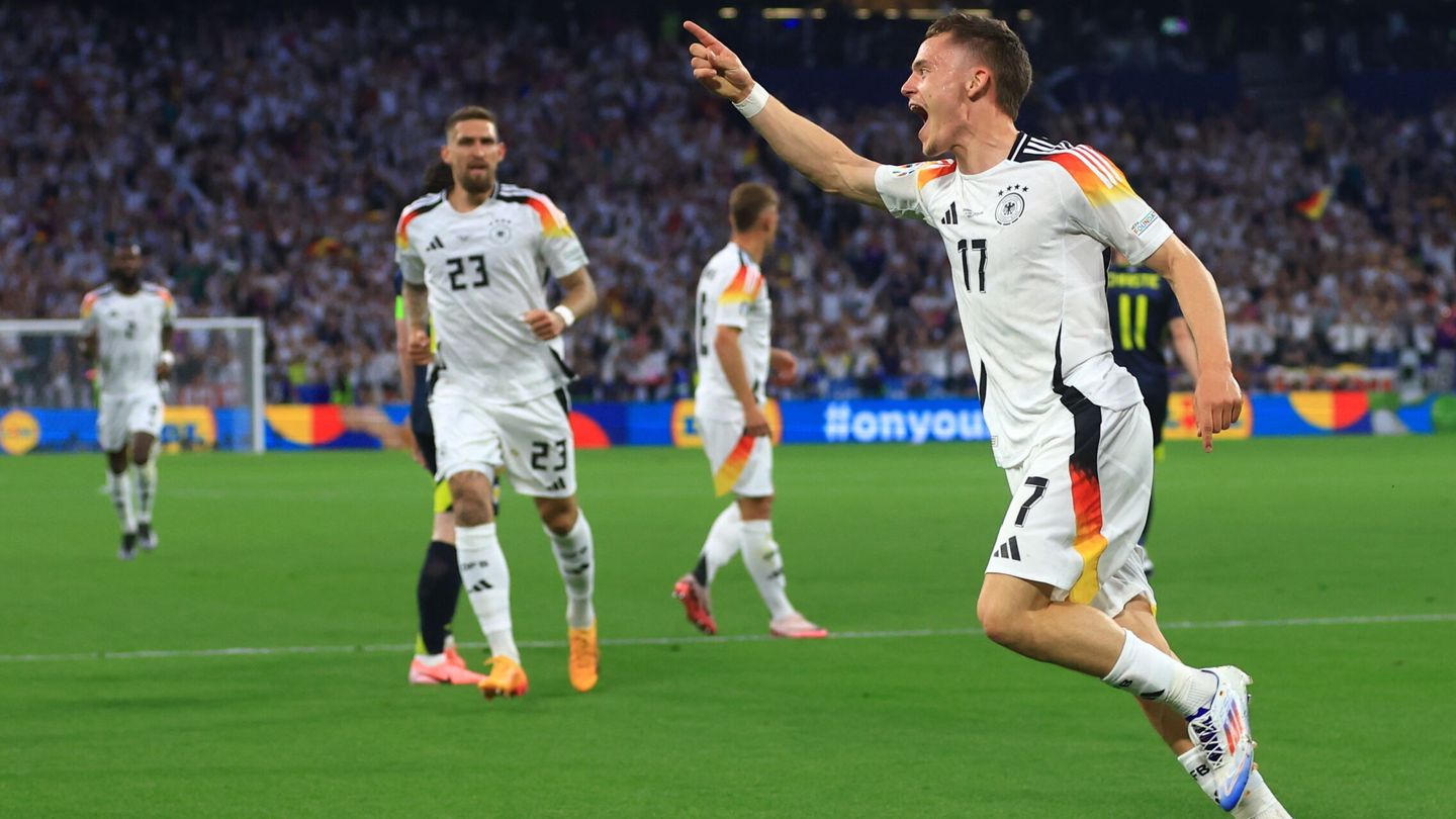 Munich (Germany), 14 06 2024.- Florian Wirtz of Germany celebrates scoring the opening goal during the UEFA EURO 2024 group A match between Germany and Scotland in Munich, Germany, 14 June 2024. (Alemania) EFE EPA MARTIN DIVISEK 