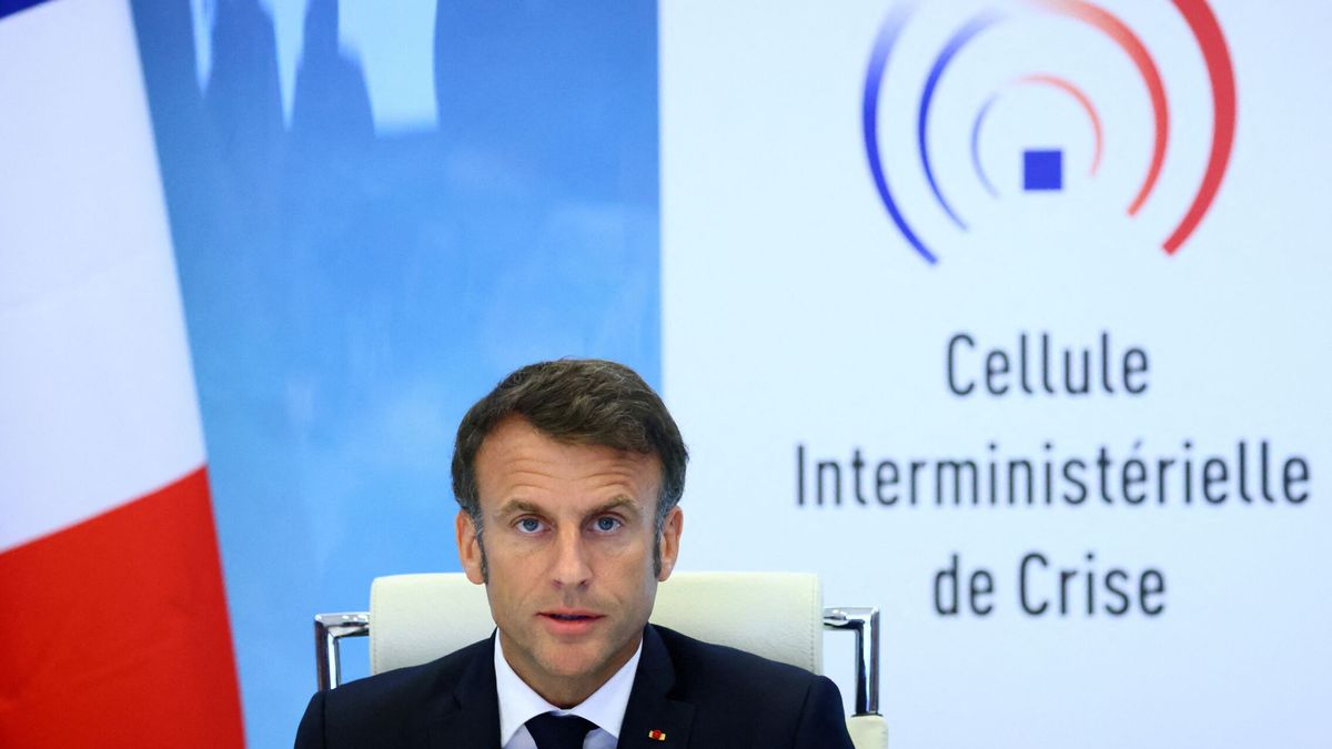 ¿Cómo navegar la implosión social en Francia? Macron quiere "recivilizar" a los jóvenes