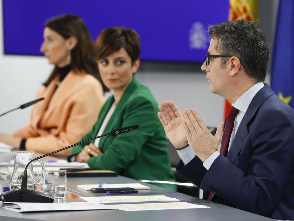 Foto: Pilar Llop, Isabel Rodríguez y Félix Bolaños en rueda de prensa. (EFE/Juan Carlos Hidalgo)