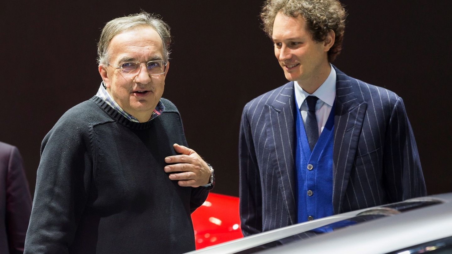 Foto dell'allora CEO di FIAT Chrysler Sergio Marchionne (a sinistra) e del presidente di FIAT Chrysler John Elkann