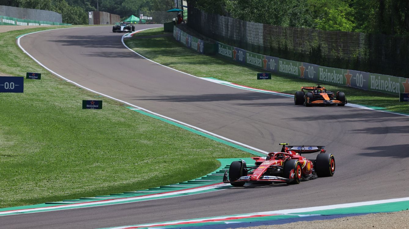 Foto: Resultado Fórmula 1 hoy, GP de Imola | Ganador, clasificación y tiempos de Alonso y Sainz, en directo  (REUTERS / Ciro De Luca)