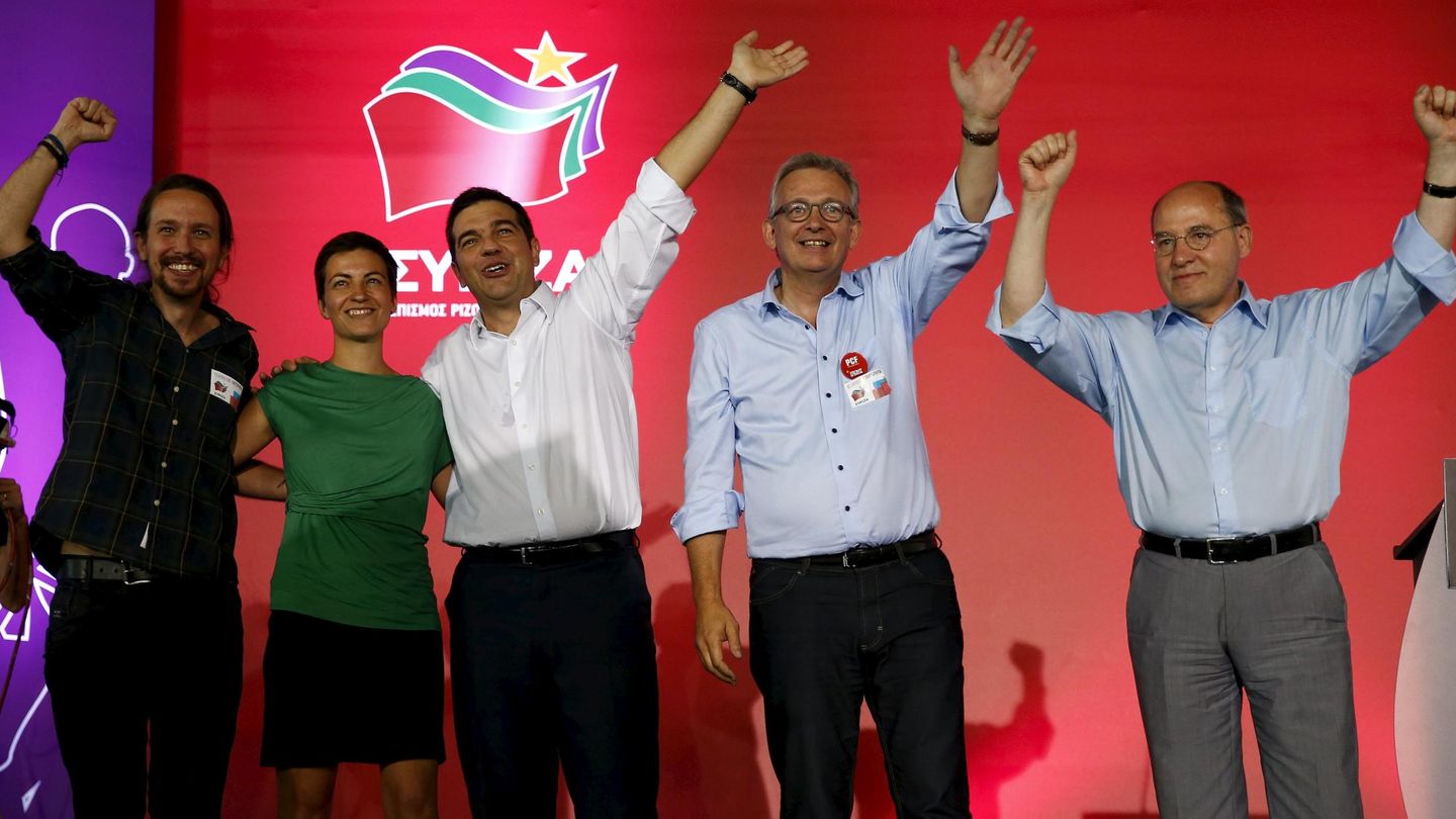 Pablo Iglesias y Ska Keller junto al primer ministro de Grecia, Alexis Tsipras, el líder del Partido Comunista Francés, Pierre Laurent, y Gregor Gysi, del partido alemán Die Linke. (Reuters)