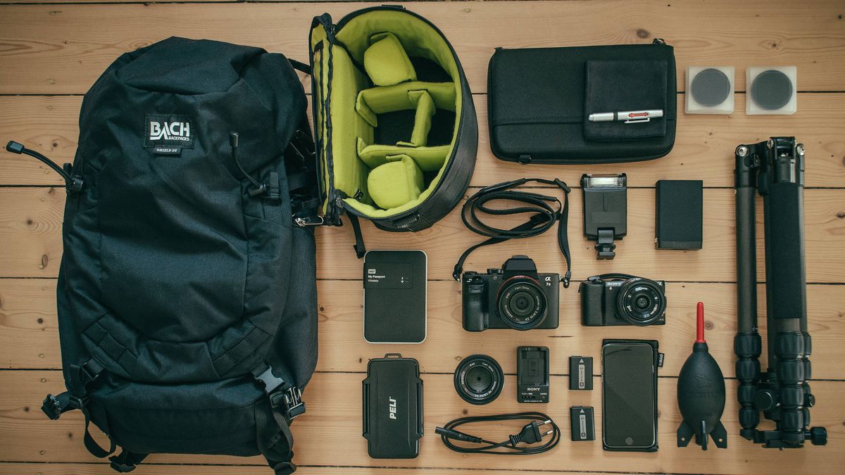 La mochila del fotógrafo 'amateur': todo lo que necesitas para empezar con poco dinero
