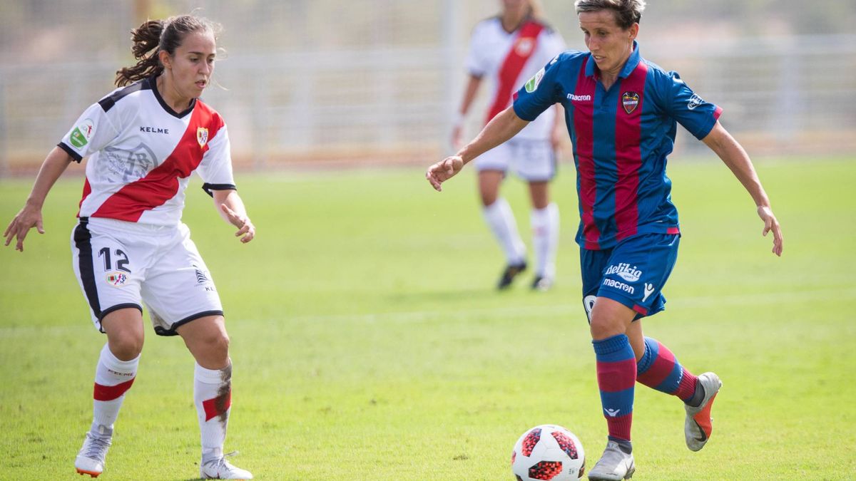 El nuevo convenio obliga al Rayo Vallecano a llevar al femenino al estadio dos veces al año