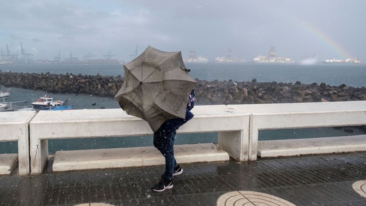 El ciclón tropical que se acerca a Canarias dejará "intensas y persistentes" lluvias