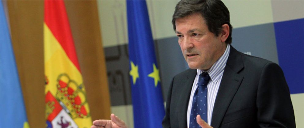 Foto: Asturias reta a Rajoy y aprueba los presupuestos con el impuesto a la banca