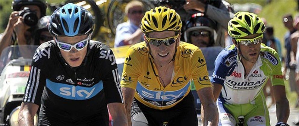 Foto: Bradley Wiggins se retira del Giro de Italia y al Sky se le avecina un problema para el Tour