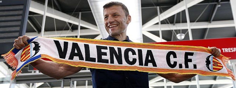 Foto: El Valladolid reclama 400.000€ a Djukic por incumplir una de las cláusulas de su contrato