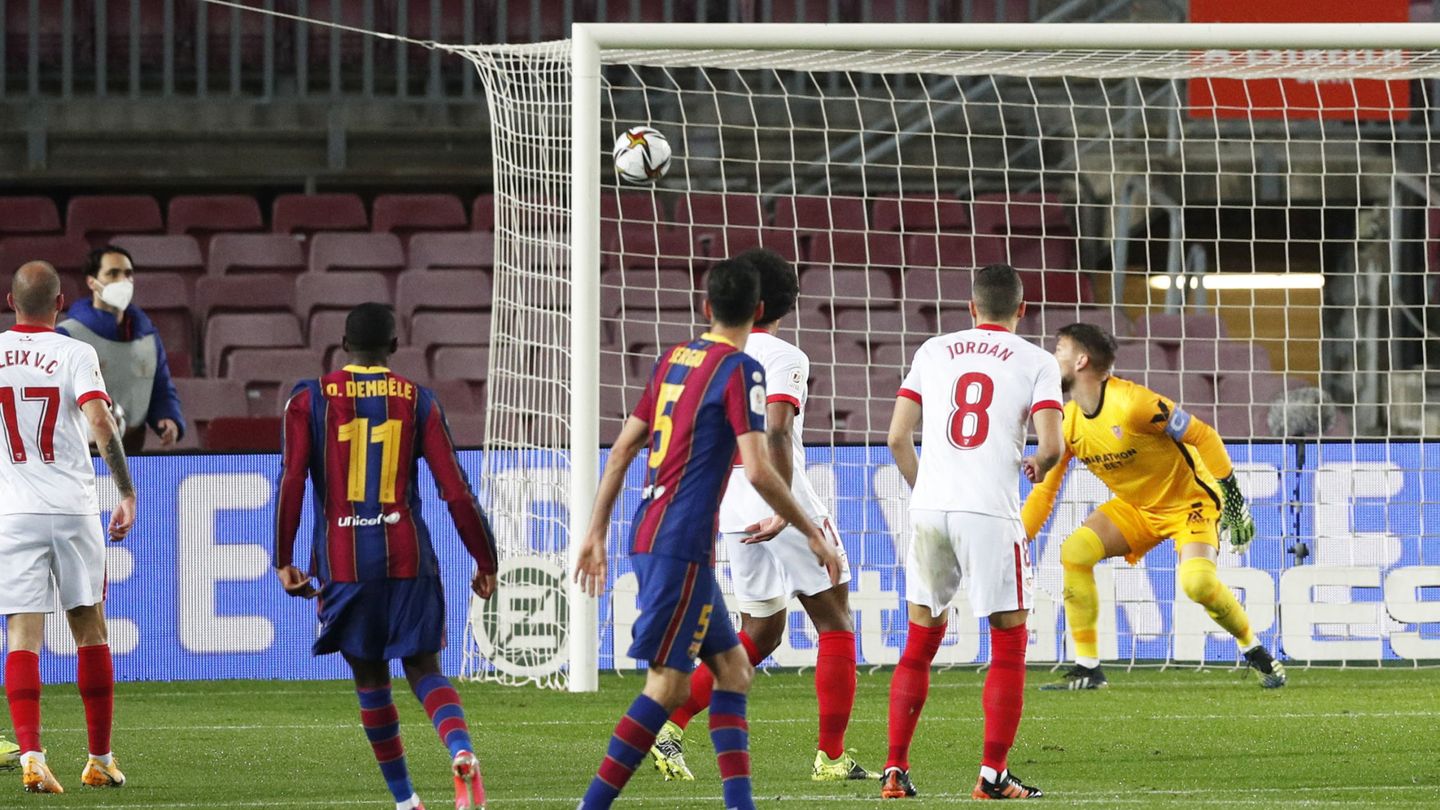 Ousmane Dembélé limpió las telarañas del Camp Nou. (Reuters)