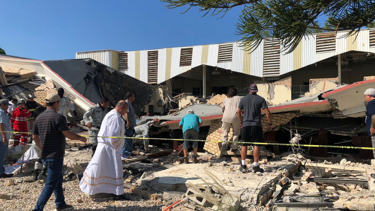 Al menos nueve muertos tras el derrumbe de una iglesia en el norte de México