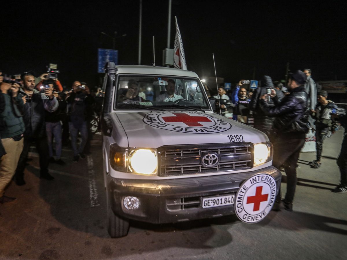 Foto: Un vehículo de la Cruz Roja. (Europa Press/Abed Rahim Khatib)