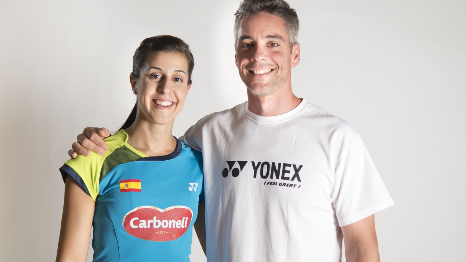 Foto: Carolina Marín, junto a su técnico Fernando Rivas. 