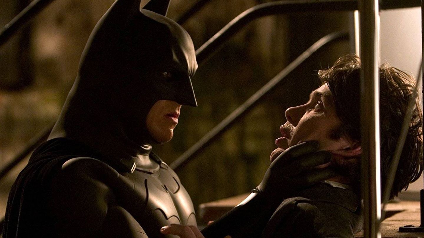 Christian Bale y Cillian Murphy en 'Batman Begins' (2005). (Warner) 