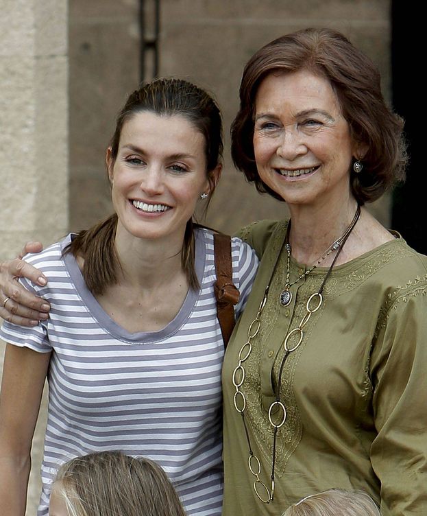 Foto: La reina Sofía y la reina Letizia, en Gordiola. (EFE)