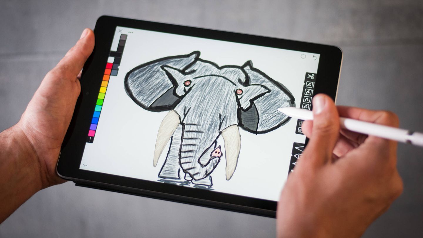 Aunque no alcanza la precisión del iPad Pro, la experiencia con el Pen de Apple con esta nueva tableta es excelente. (C. Castellón)