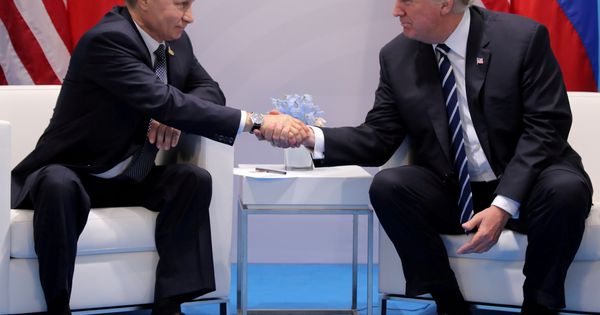 Foto: Vladímir Putin y Donald Trump, en su reunión bilateral durante la cumbre del G20 en Hamburgo, Alemania, el pasado 7 de julio. (Reuters)