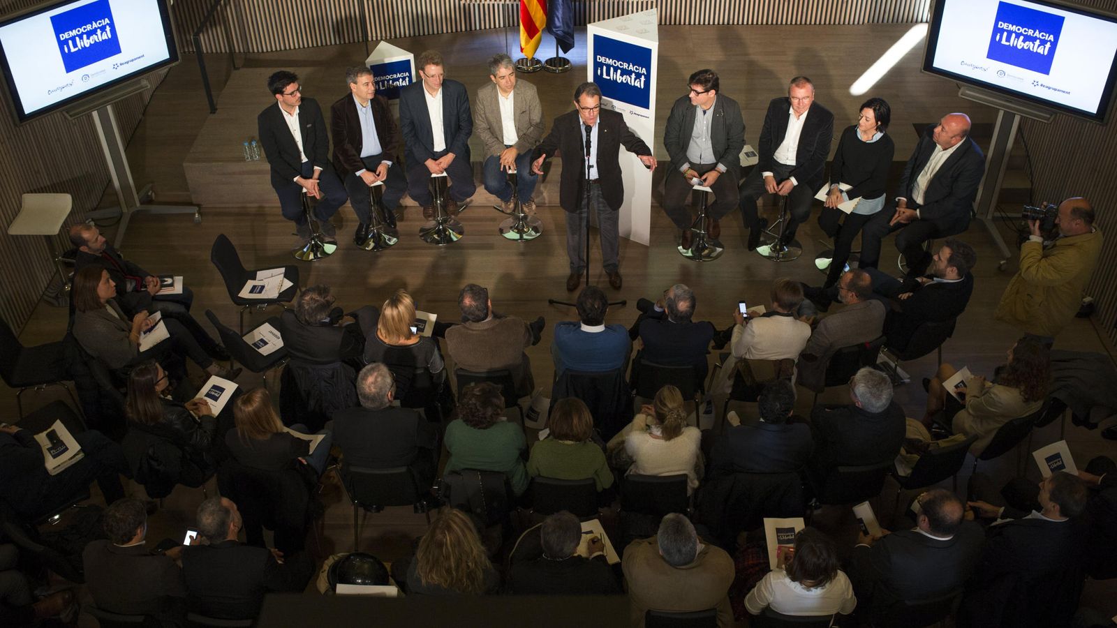 Foto: Democràcia i Llibertat presenta su candidatura. (EFE)