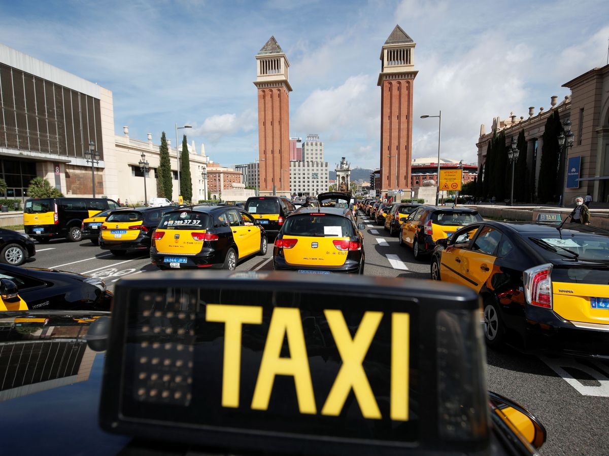 Foto: Concentración de taxistas en Barcelona. Foto: Reuters