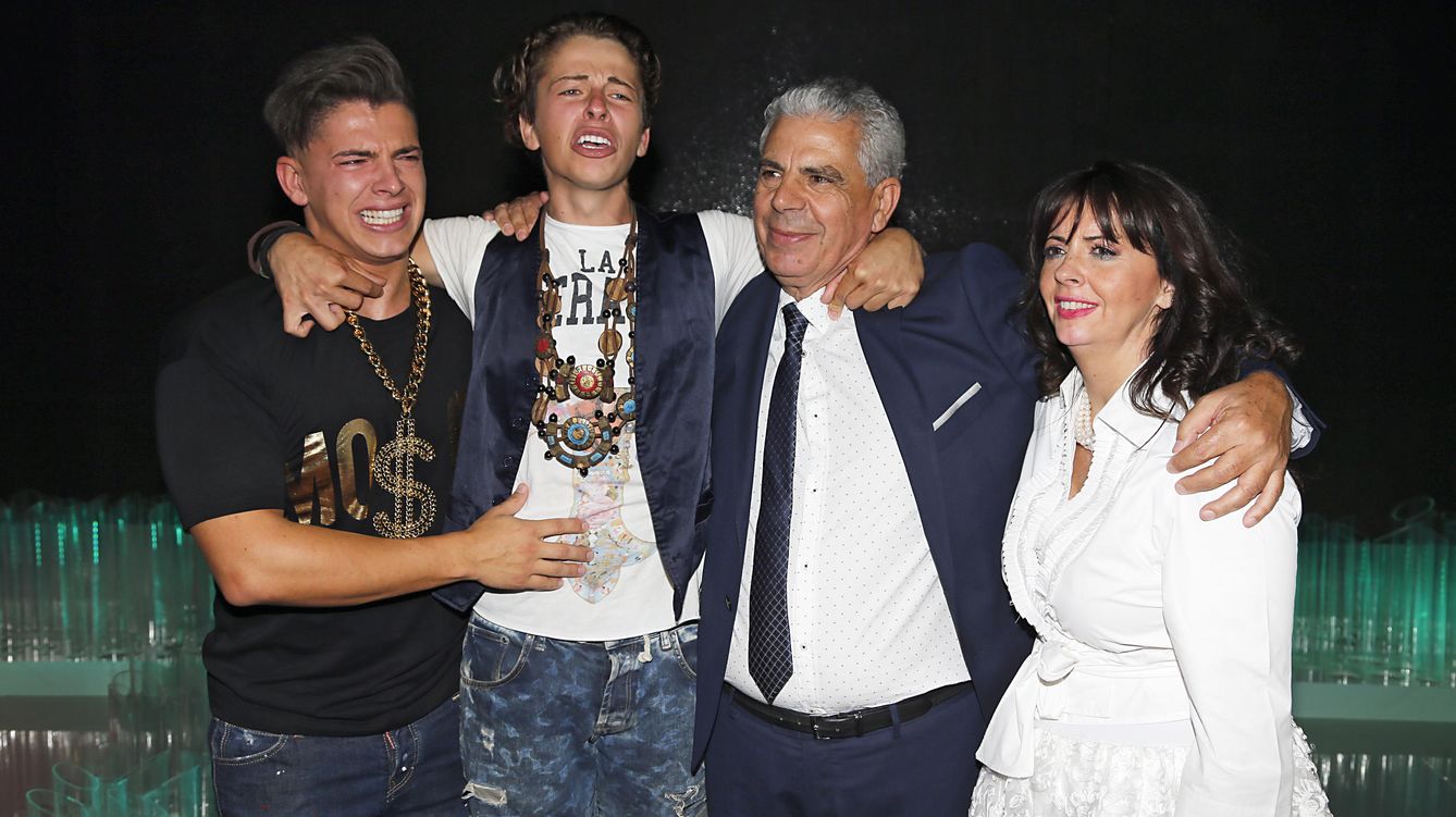 Foto: Christopher, ganador de 'SV 2015', con su familia