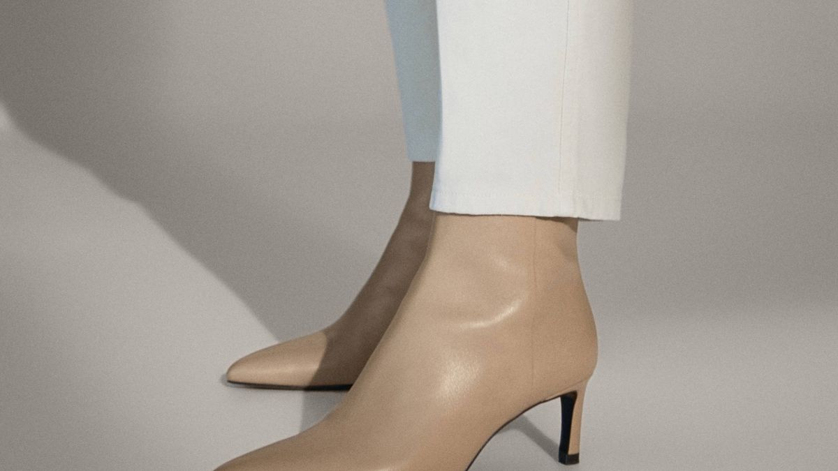Estos botines de piel y tacón sensato de Massimo Dutti son todo lo que siempre has deseado