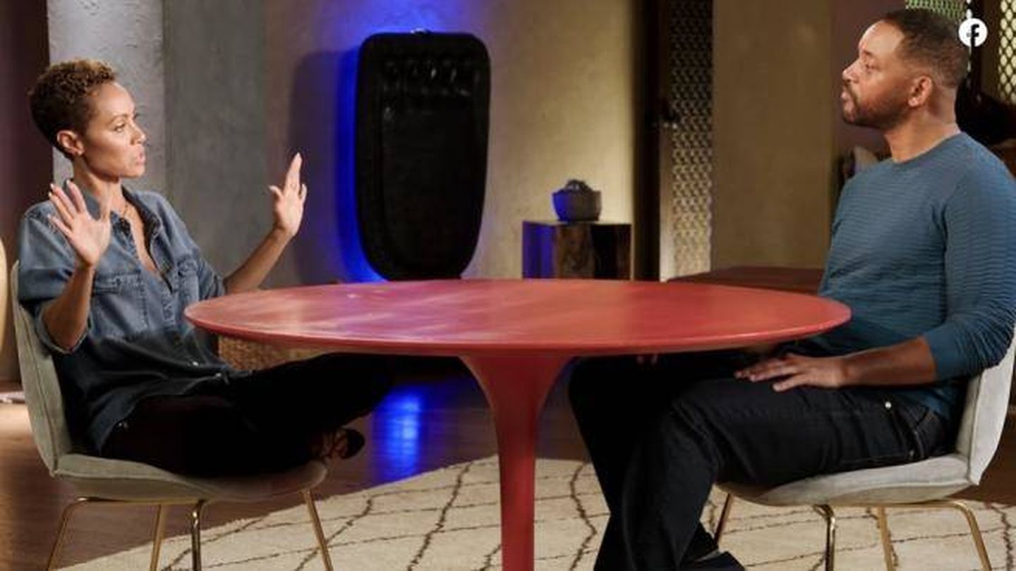 Jada Pinkett Smith y Will Smith, durante el programa 'Red Table Talk'. (Facebook)