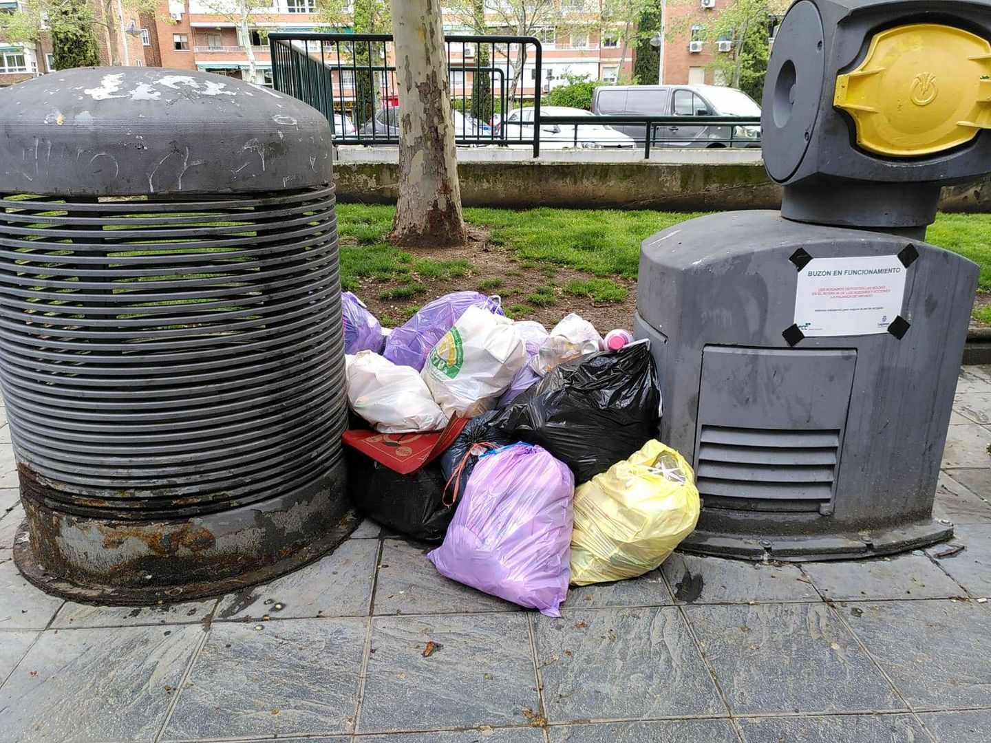 Residuos en las calles de Leganés. (C.V.)