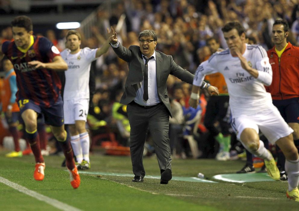 Foto: Martino, instantes del definitivo gol de Bale (EFE)