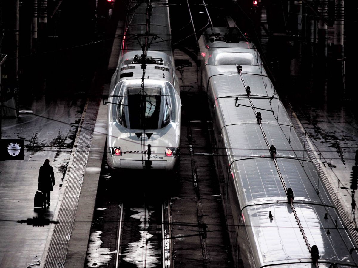 Foto: Trenes de AVE en la estación de Atocha, en Madrid. (Europa Press/Eduardo Parra)