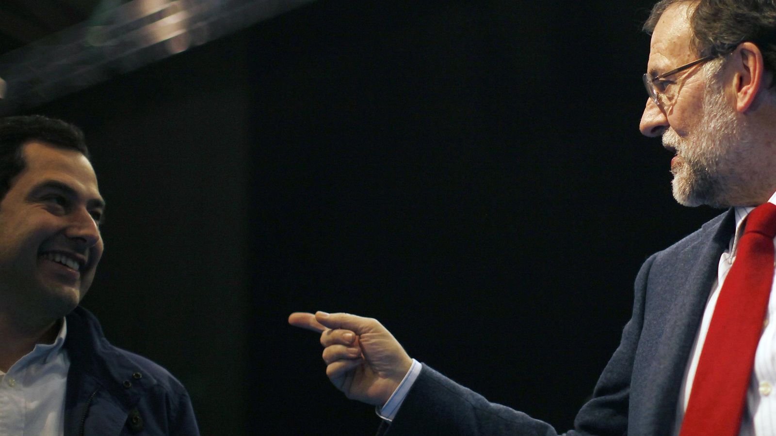 Foto: Juanma Moreno, candidato del PP a la Junta andaluza junto al presidente del Gobierno Mariano Rajoy (EFE)
