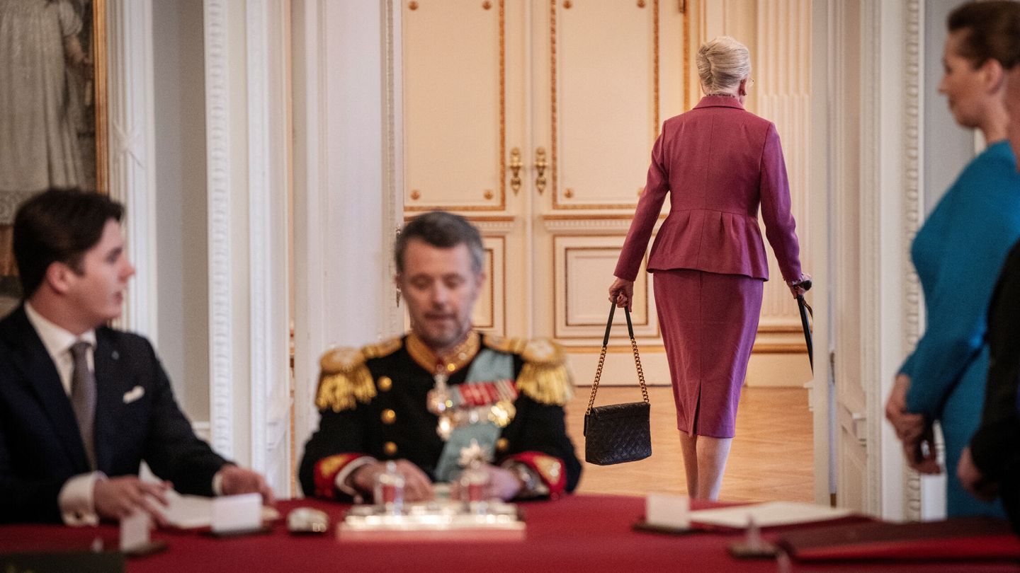 Queen Margrethe leaves the meeting of the Council of State and leaves the place at the end of the table to King Frederik X, who has Crown Prince Christian by his side in the Council of State at Christiansborg Castle in Copenhagen, Demark January 14, 2024. The change of throne takes place during the meeting of the Council of State at the moment when the queen has signed declaration of abdication. On December 31, 2023, the queen announced that she would abdicate on January 14 and that the crown prince would be Denmark's regent from that day. Ritzau Scanpix Mads Claus Rasmussen via REUTERS    ATTENTION EDITORS - THIS IMAGE WAS PROVIDED BY A THIRD PARTY. DENMARK OUT. NO COMMERCIAL OR EDITORIAL SALES IN DENMARK.