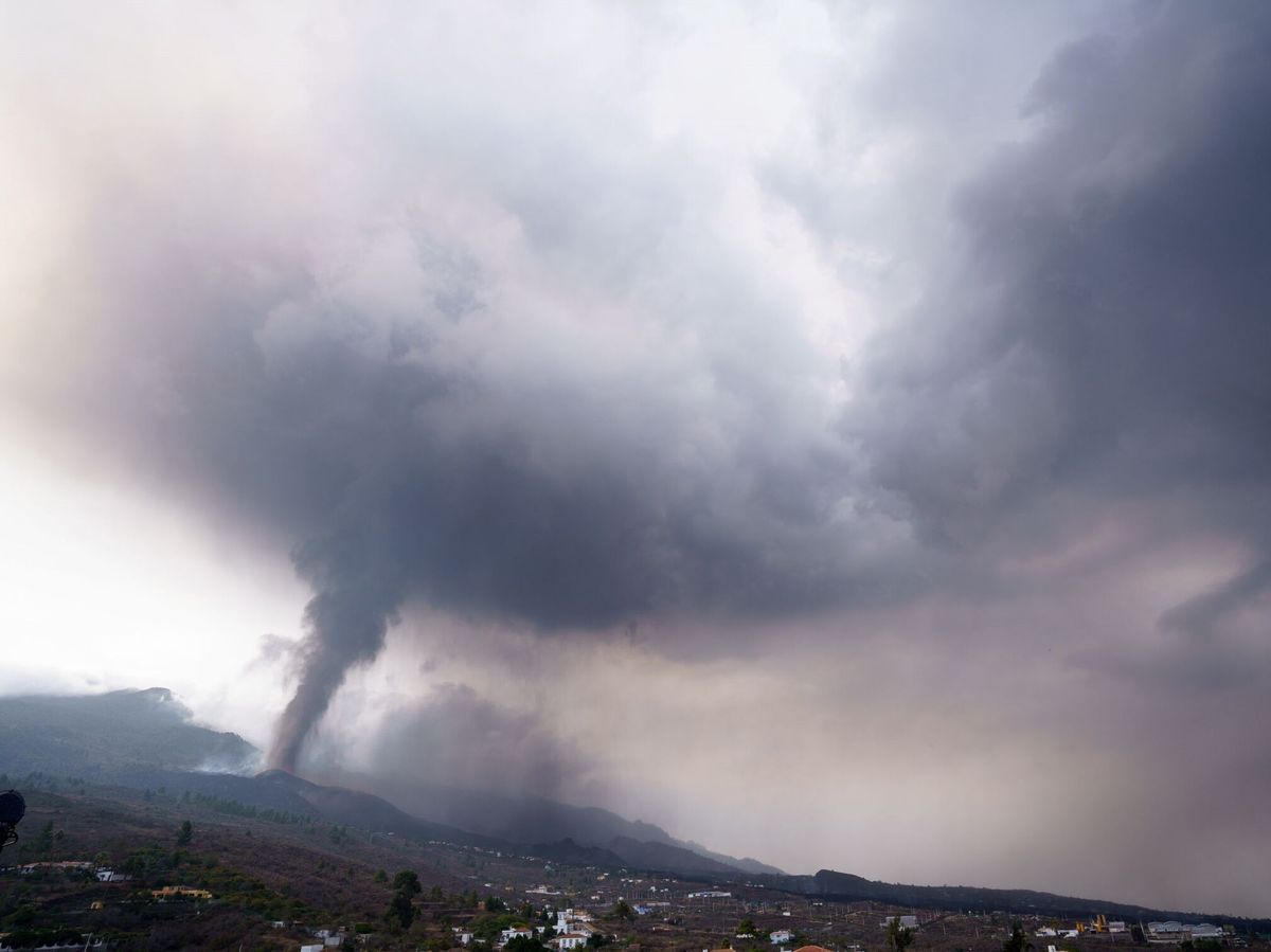 Foto: La erupción del nuevo volcán de La Palma comienza su cuarto día. Foto: Efe
